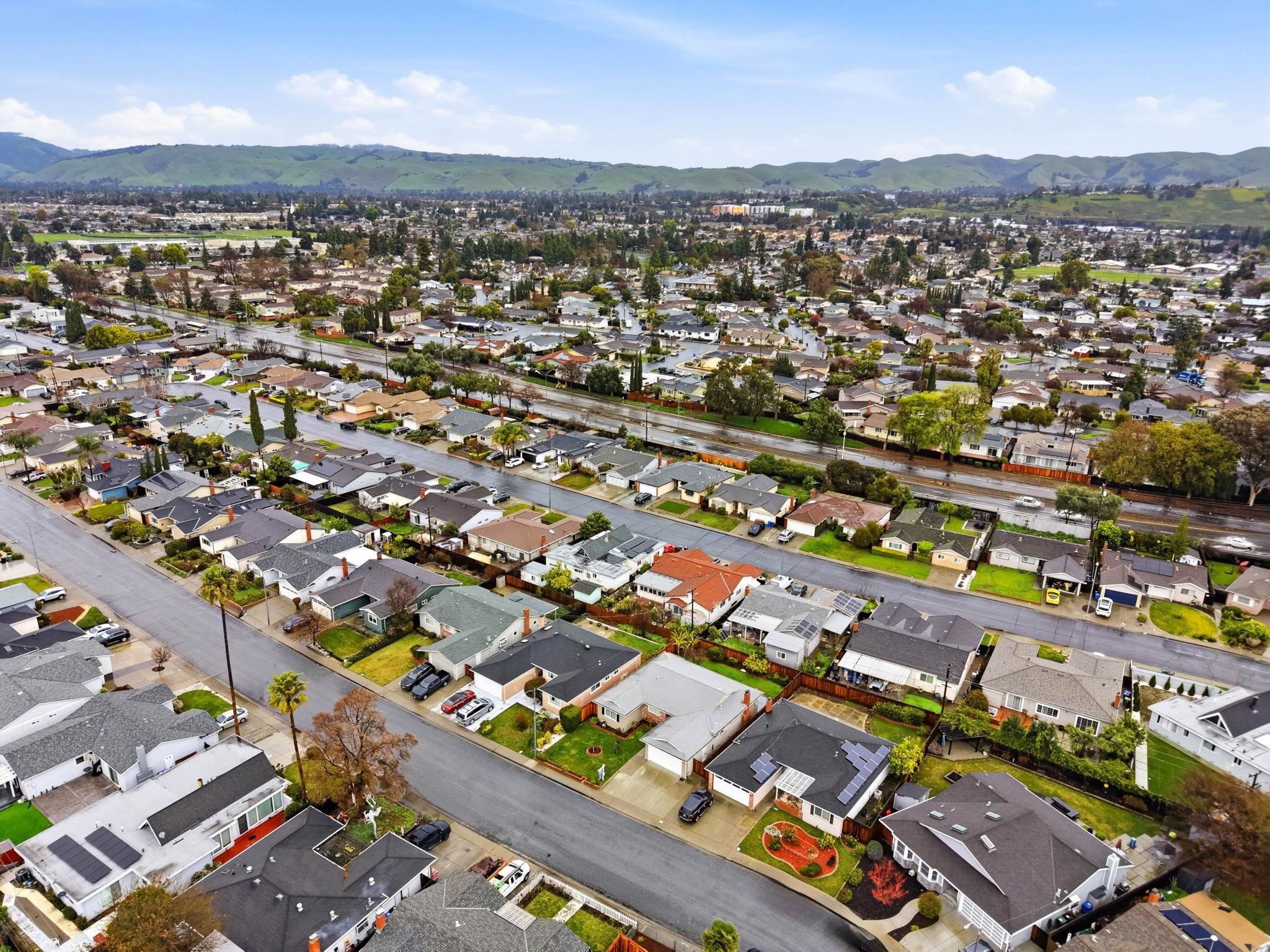 42688 Saratoga Park St