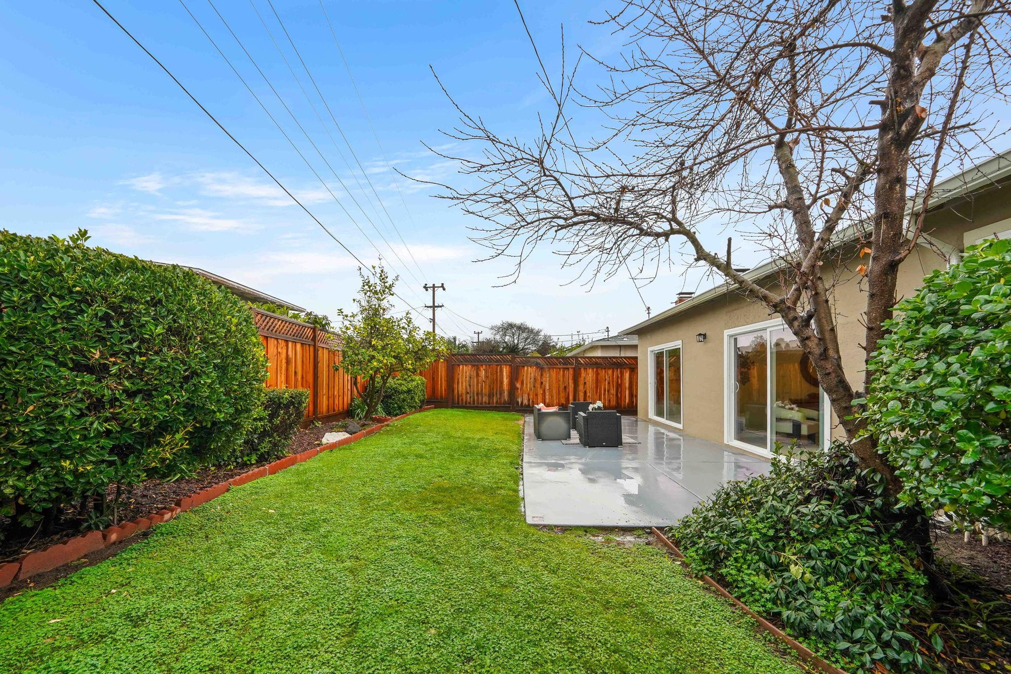 42688 Saratoga Park St