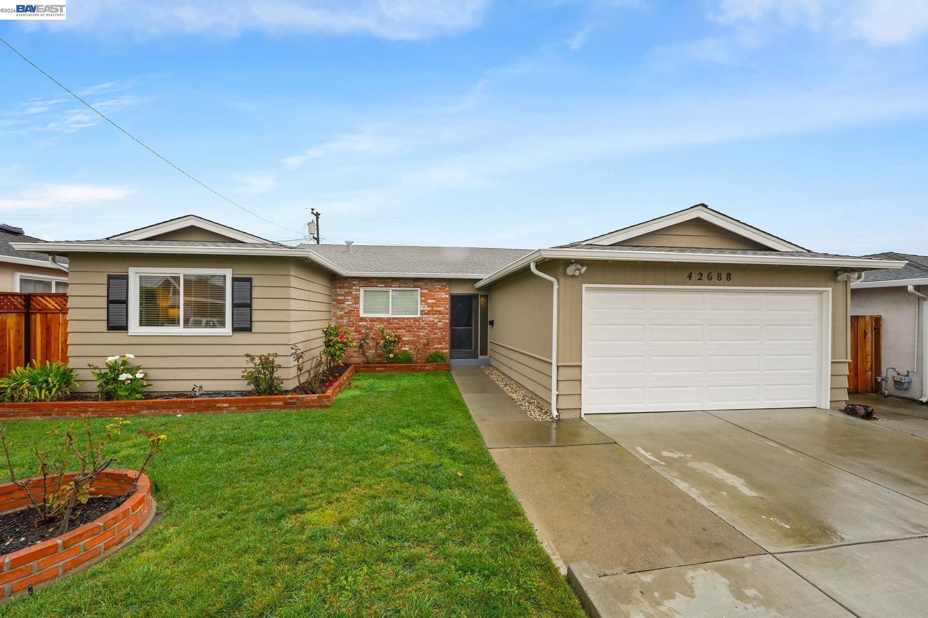 42688 Saratoga Park St