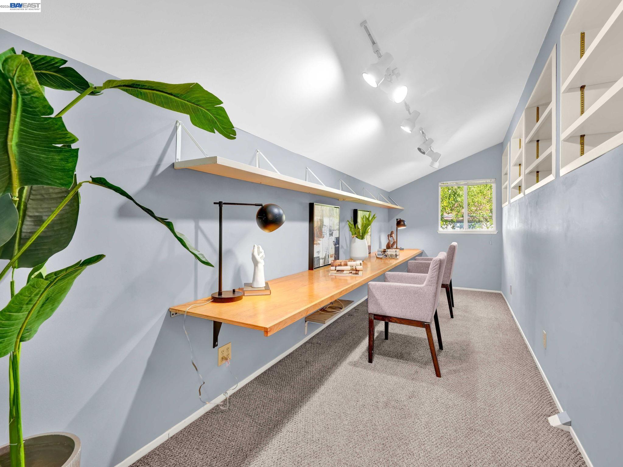 38590 Canyon Heights Dr