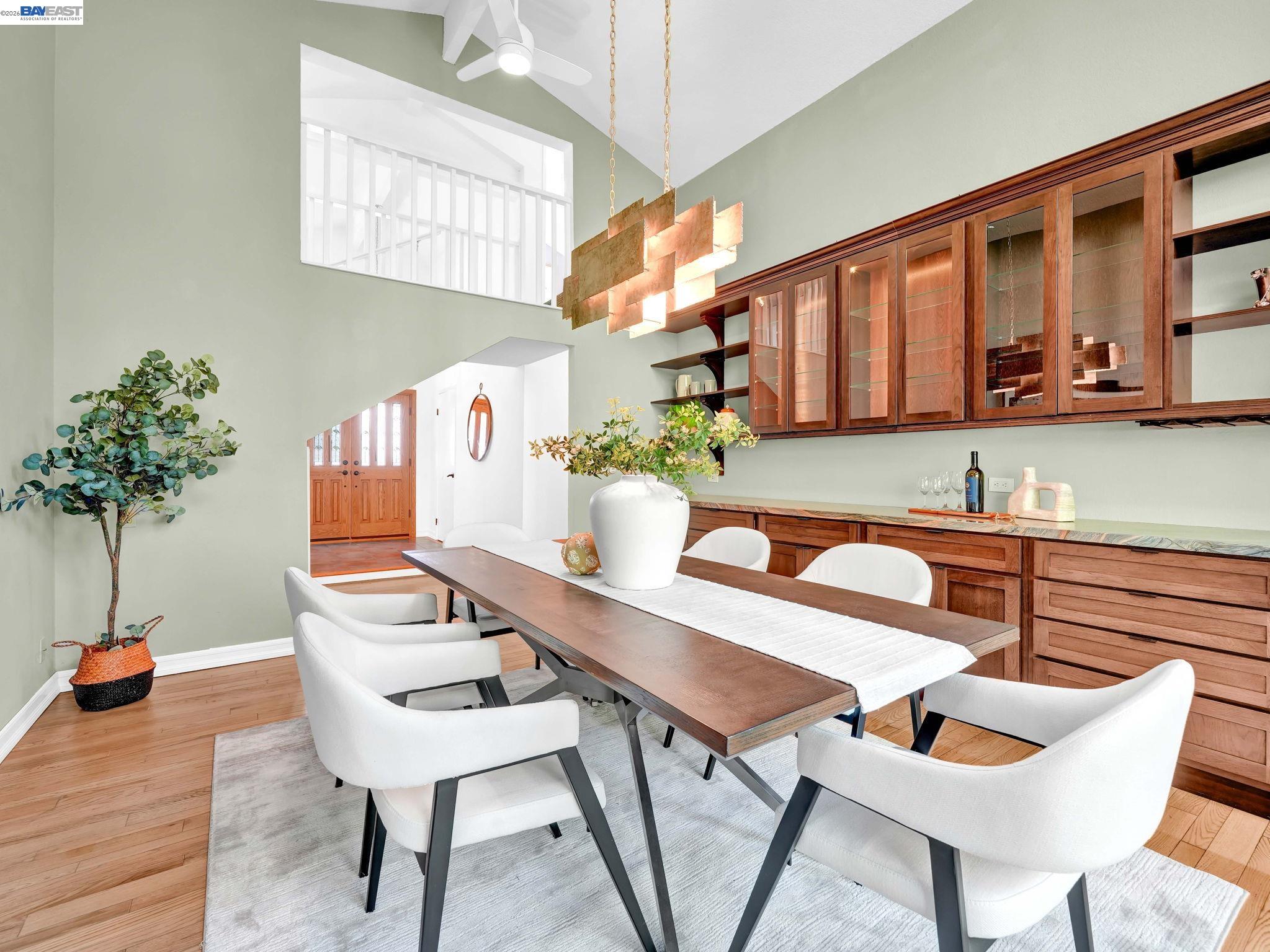 38590 Canyon Heights Dr