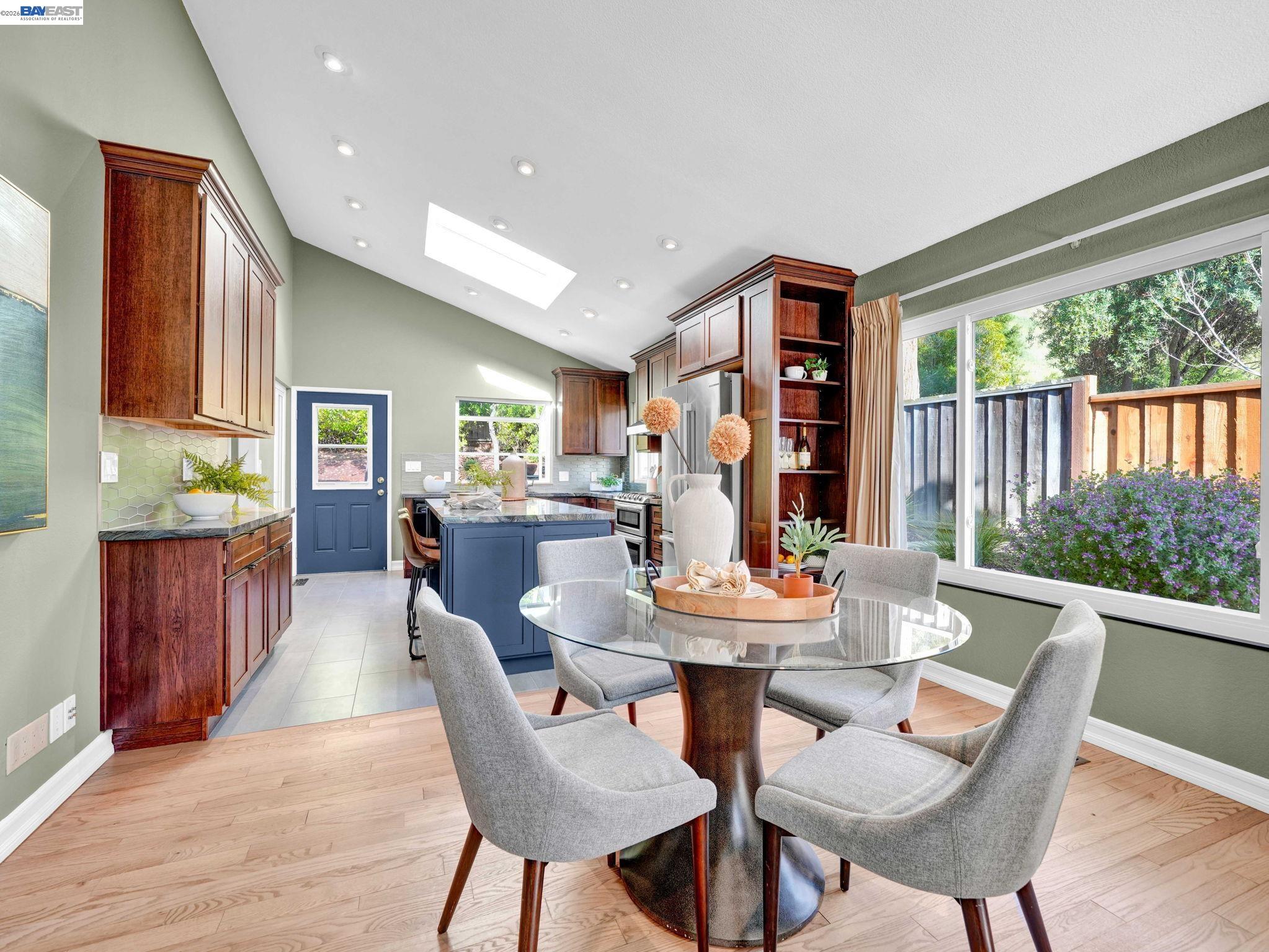 38590 Canyon Heights Dr