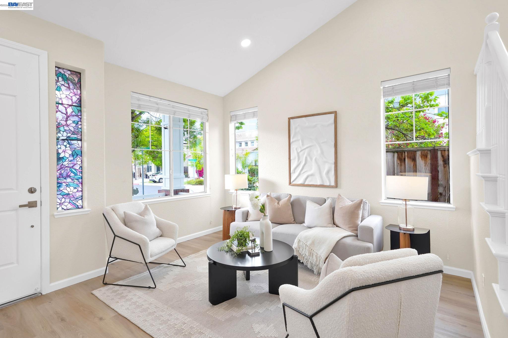 37489 Summer Holly Cmn