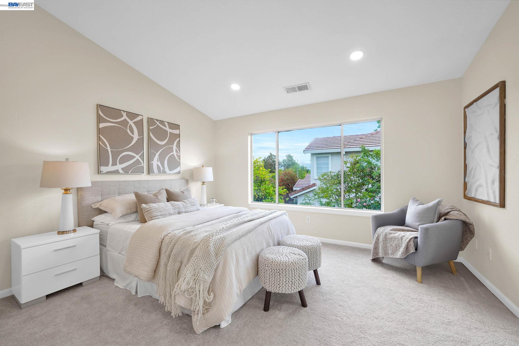 37489 Summer Holly Cmn