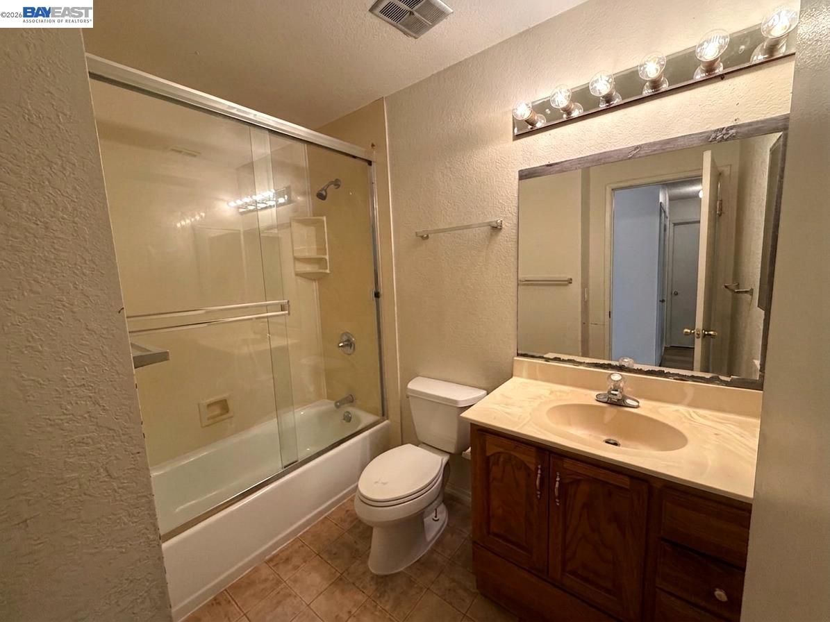 33457 Caliban Dr
