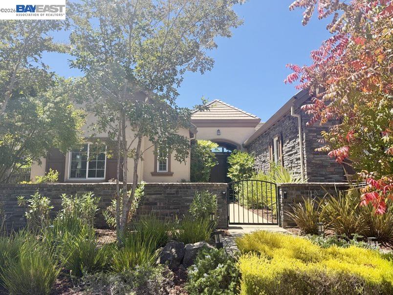 65 Stonebrae Rd