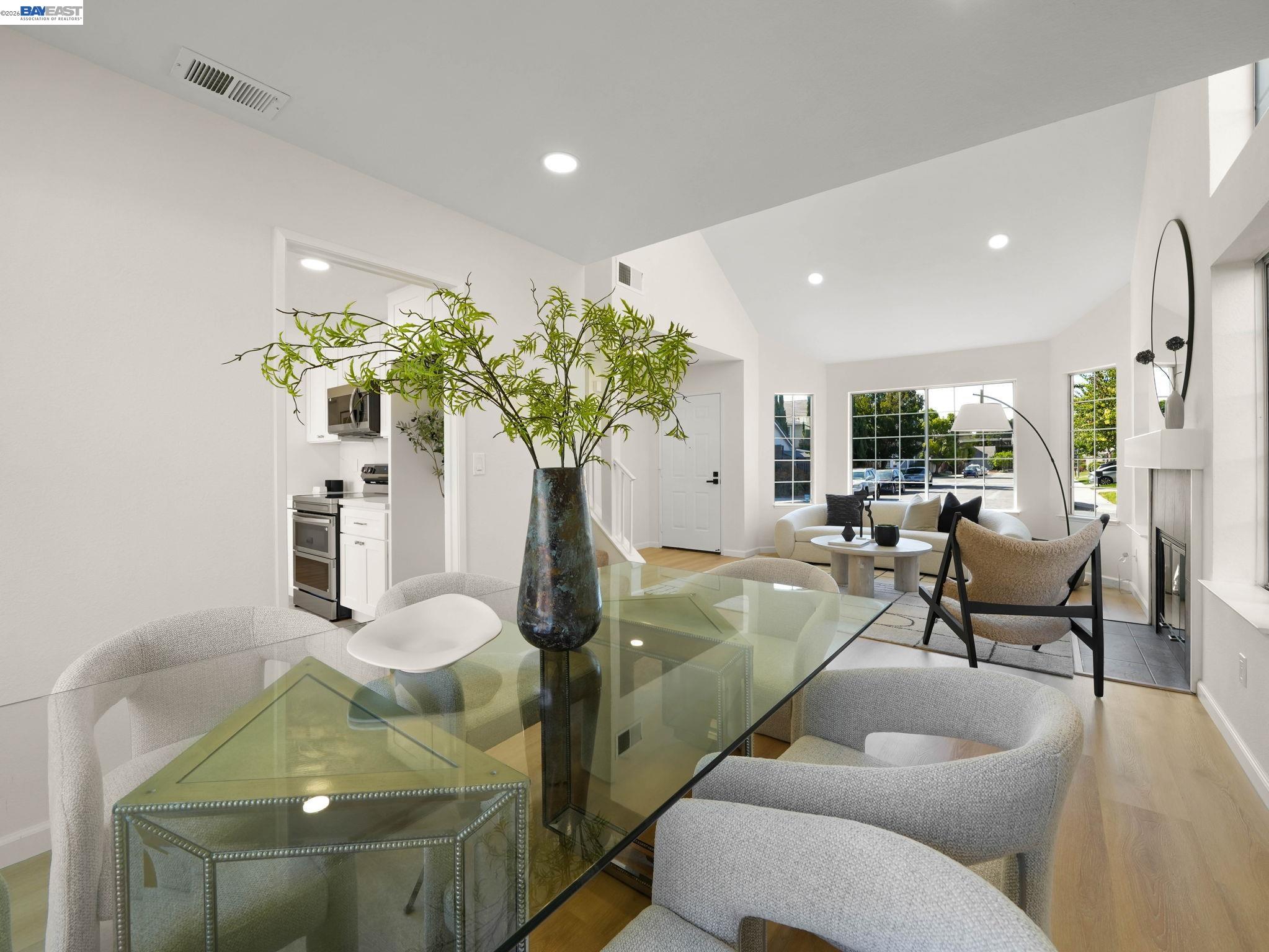 312 Rivercreek Dr