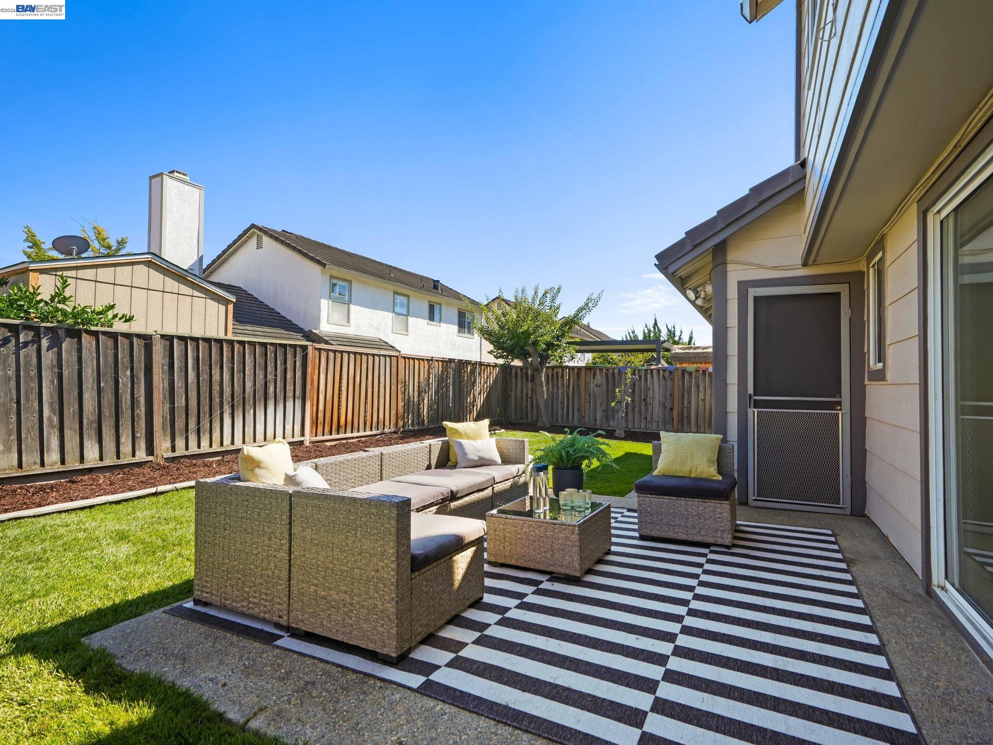 312 Rivercreek Dr