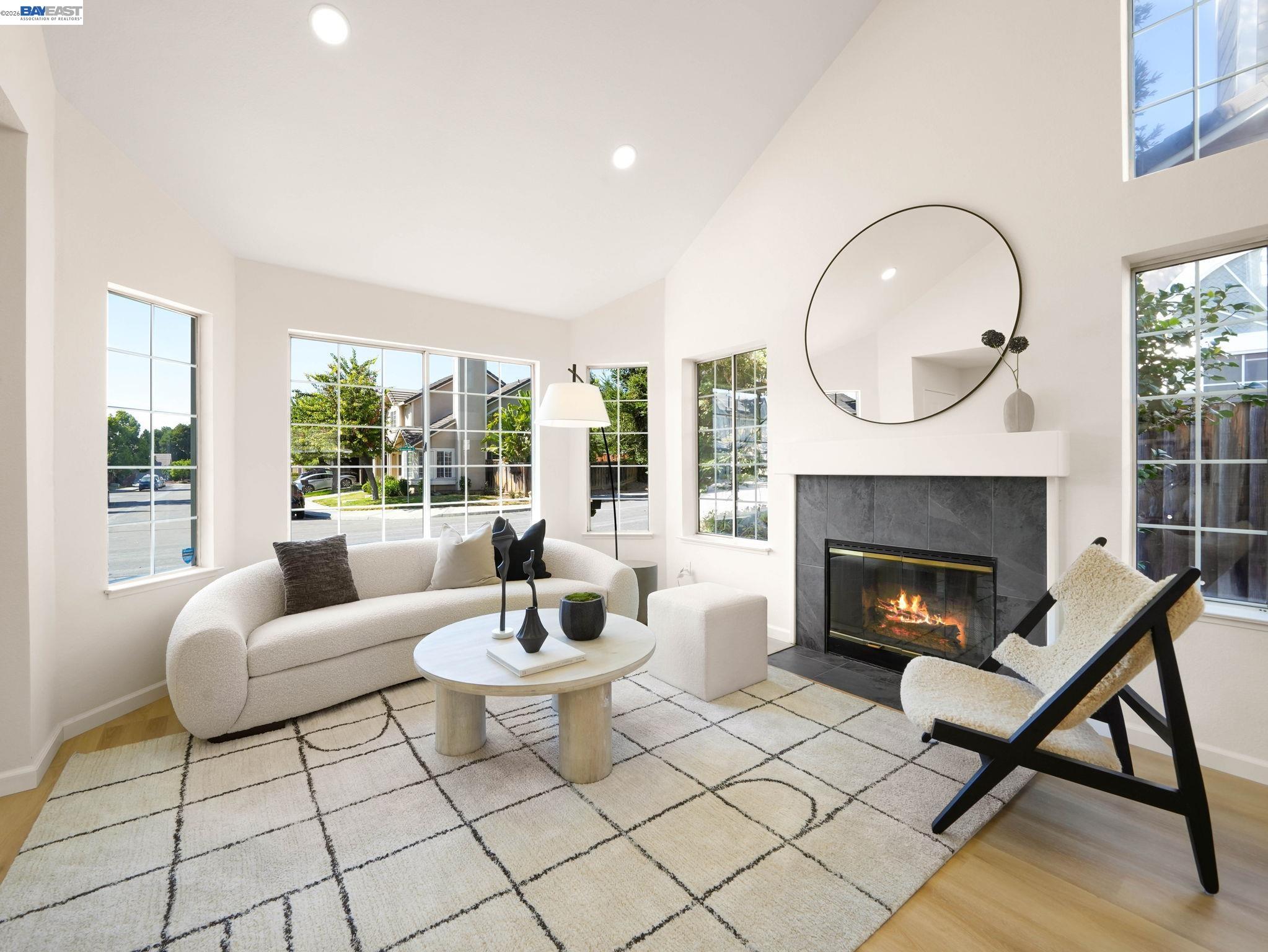 312 Rivercreek Dr