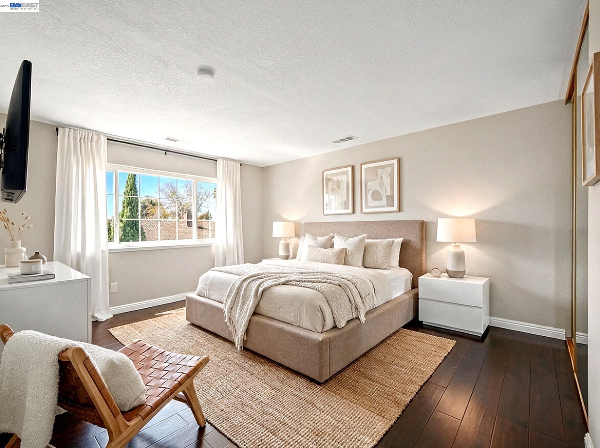 45399 Little Foot Pl