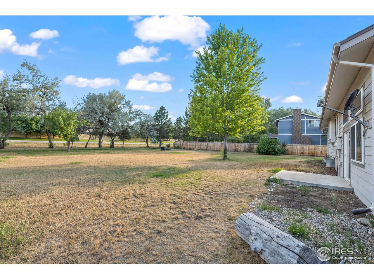 4223 Peach Way