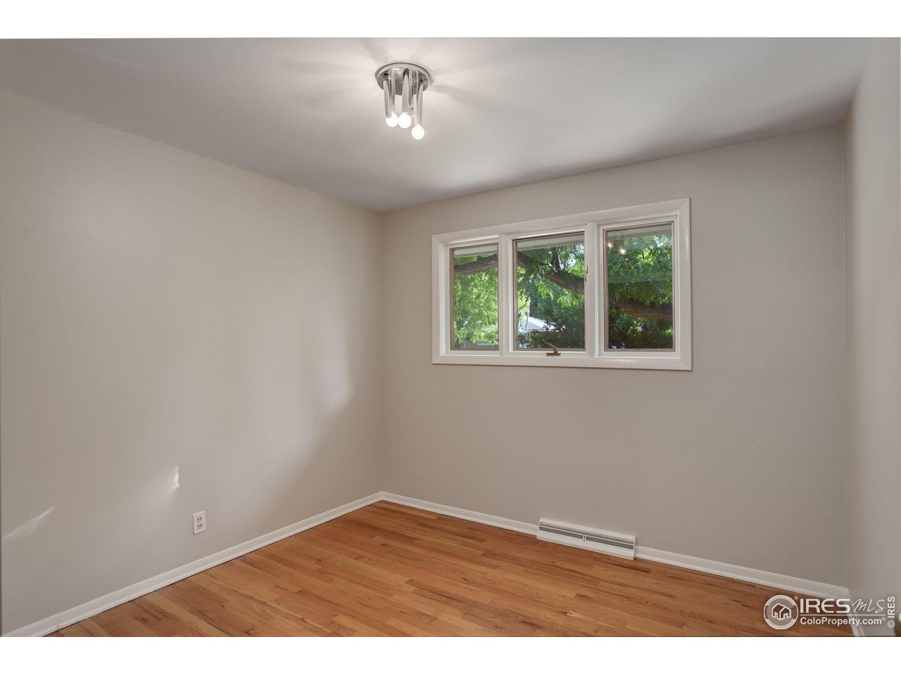 3125 Fremont St