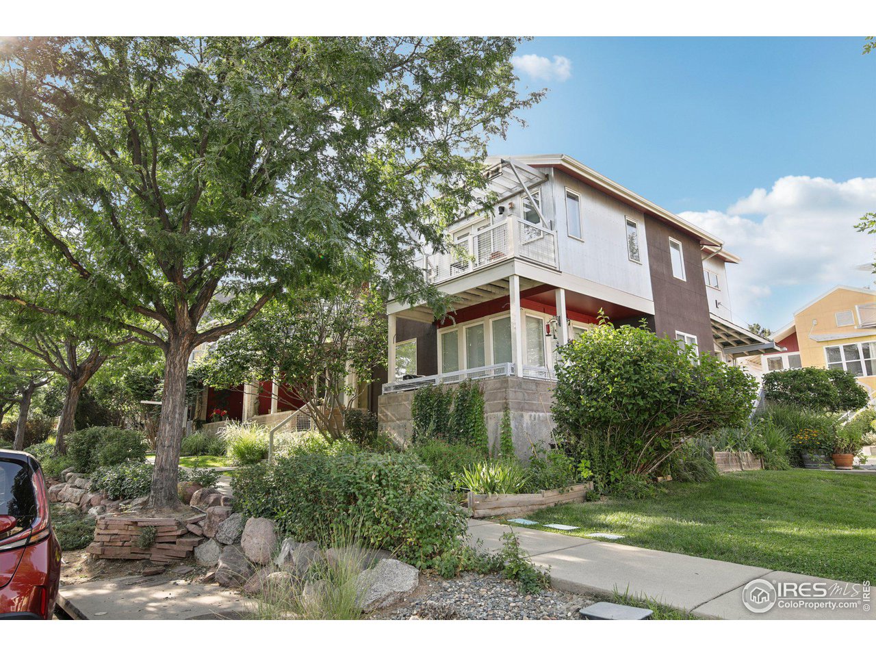 1777 Yellow Pine Ave