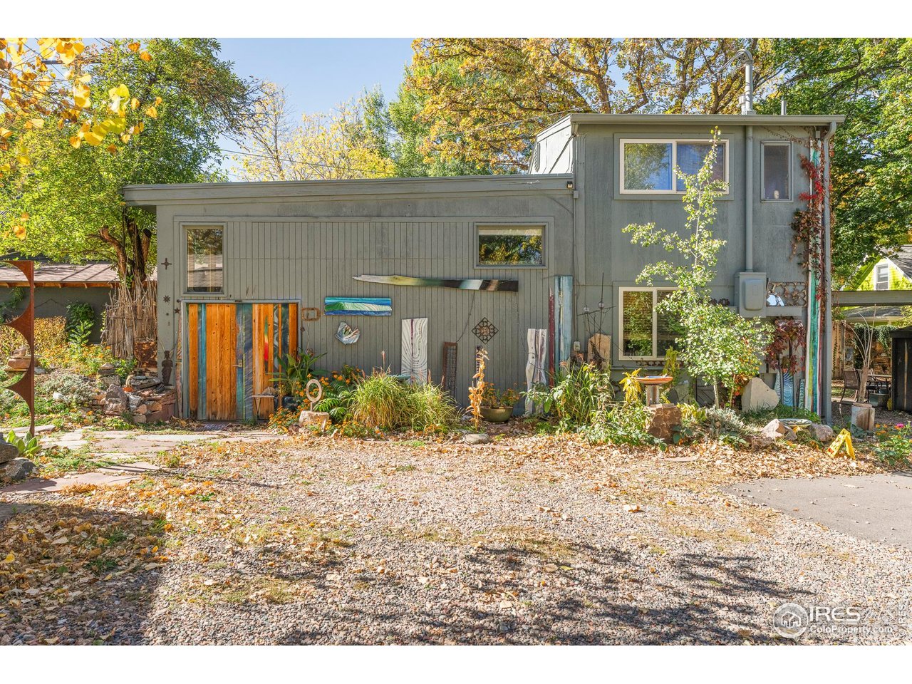 636 Marine St