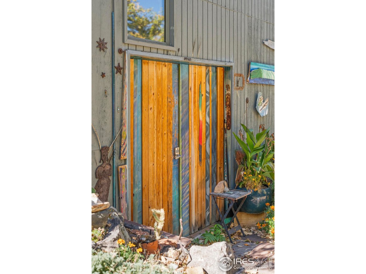 636 Marine St