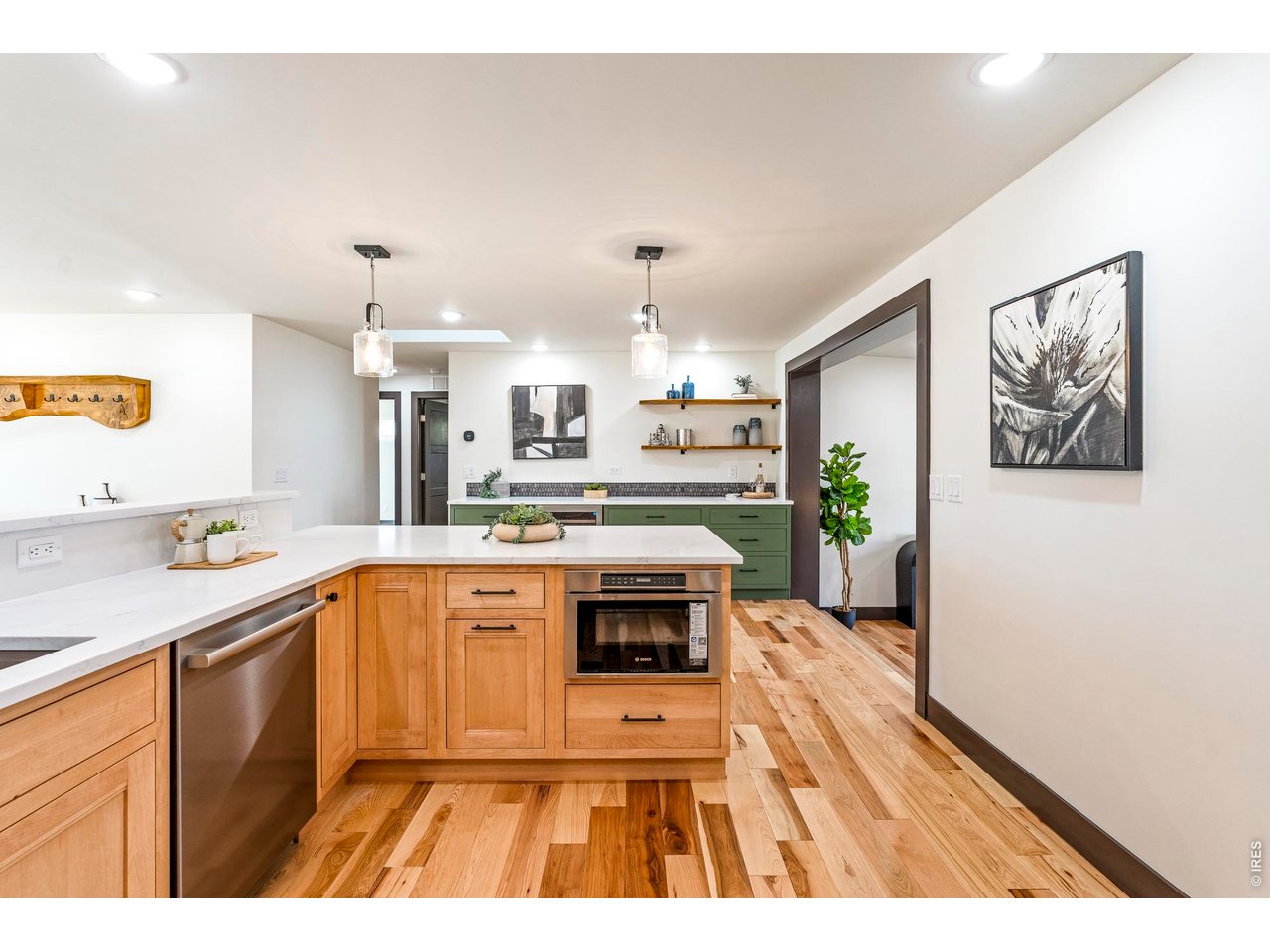 3125 Fremont St