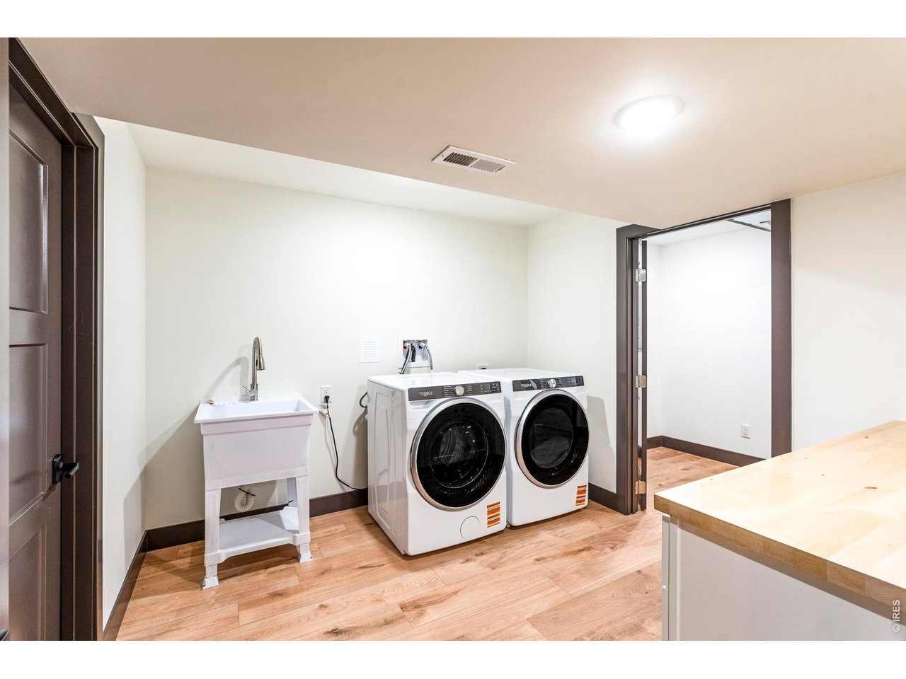 3125 Fremont St