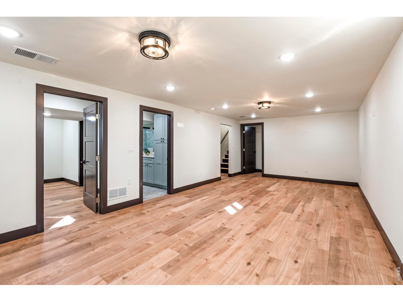 3125 Fremont St