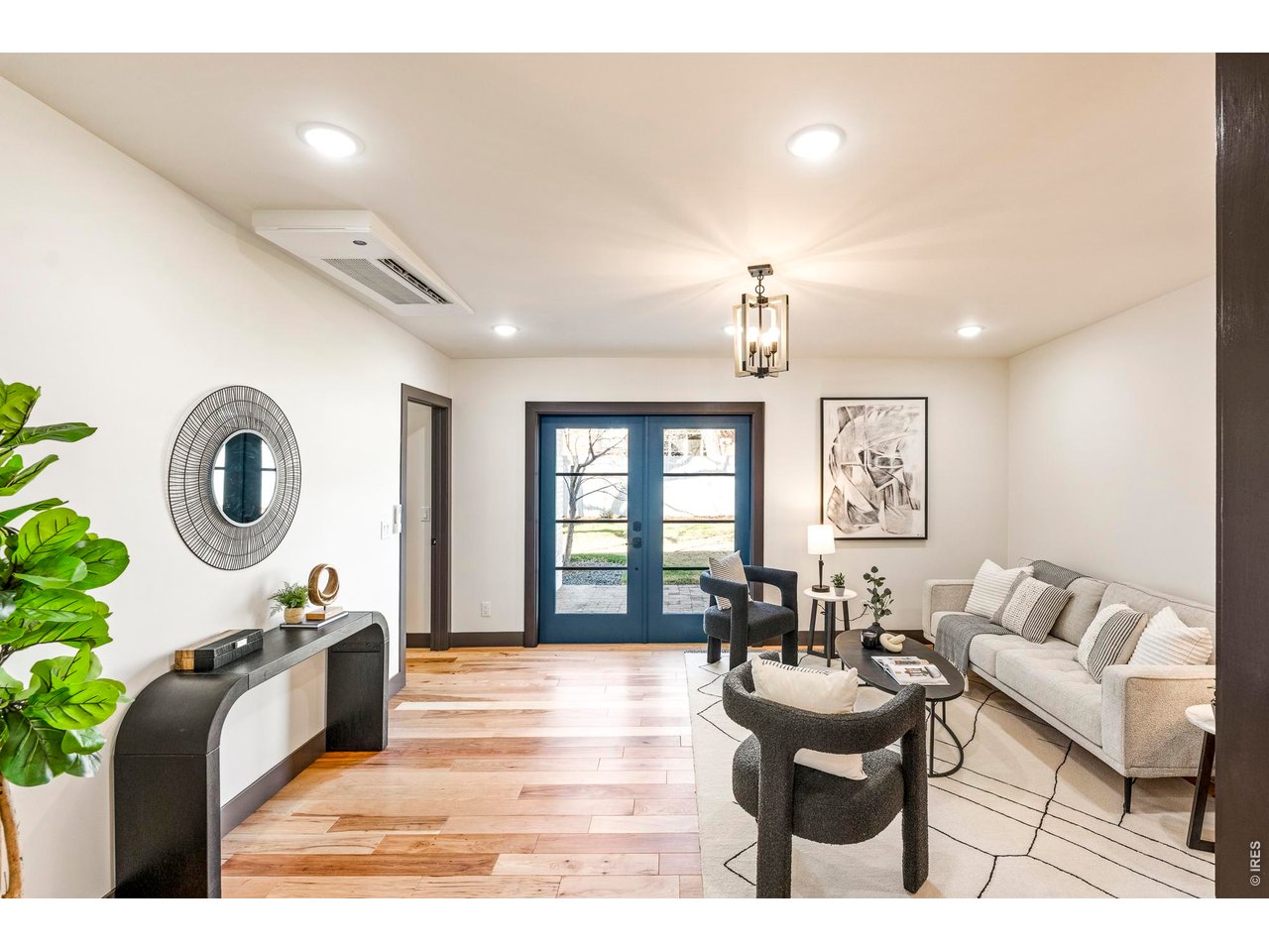 3125 Fremont St