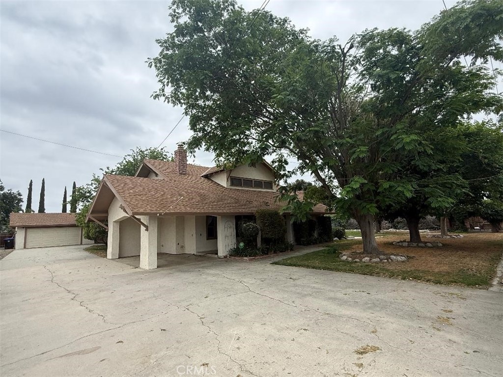 1271 W Esplanade