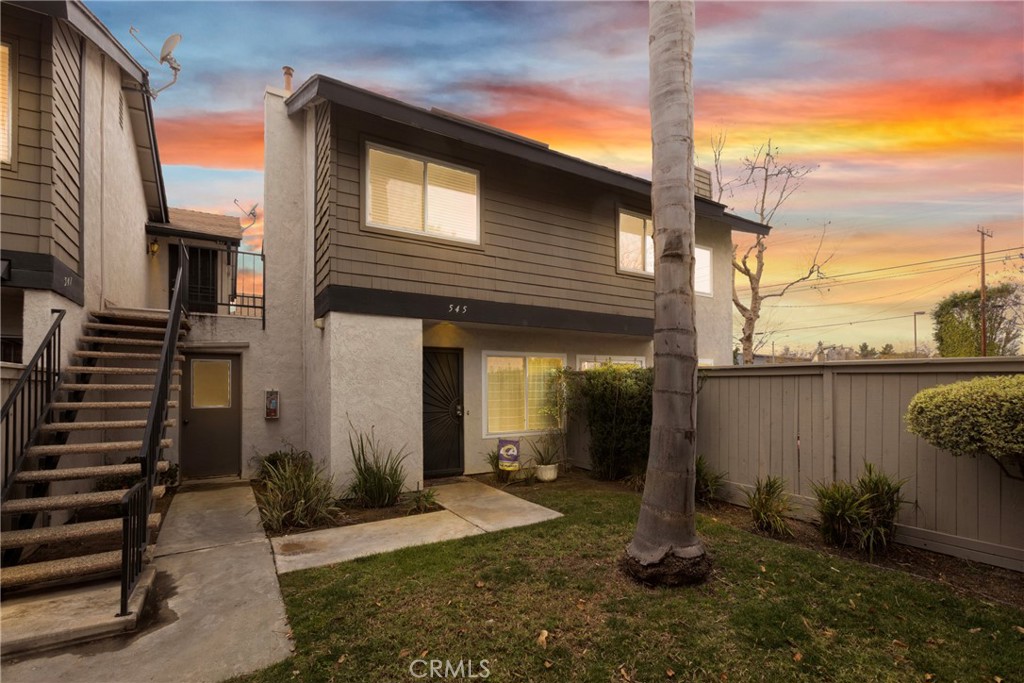 545 W Dunton Avenue 9