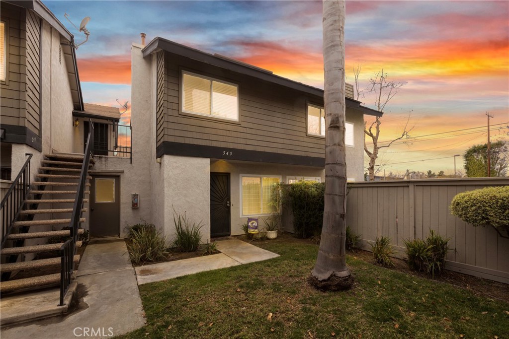 545 W Dunton Avenue 9