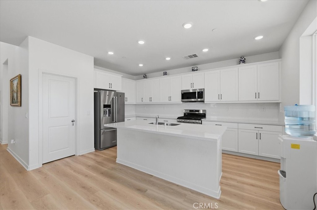 4208 Oak