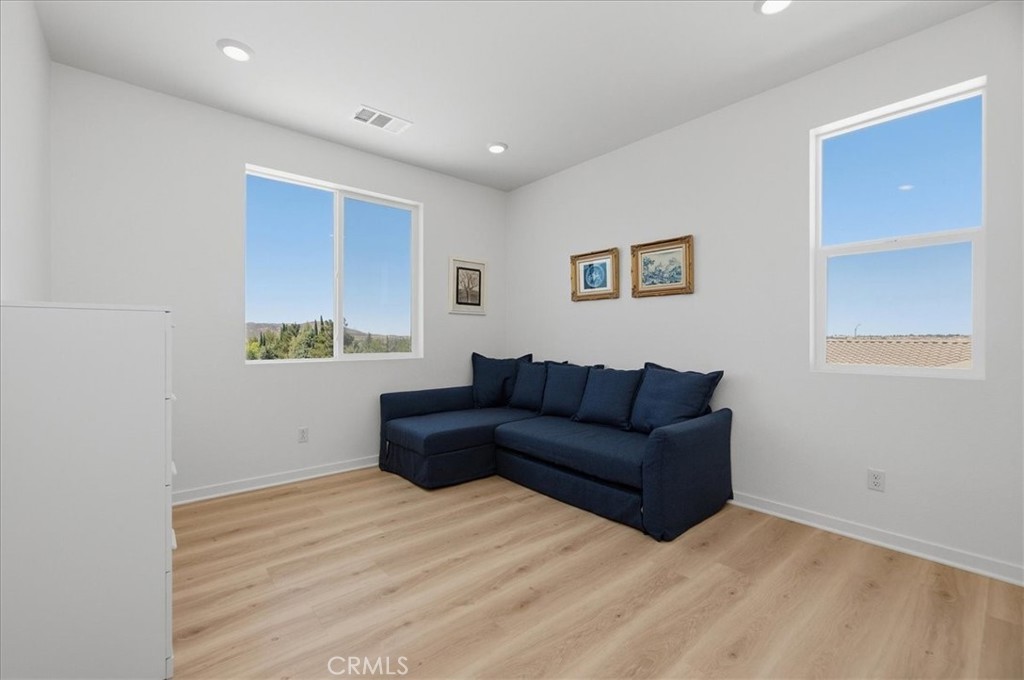 4208 Oak