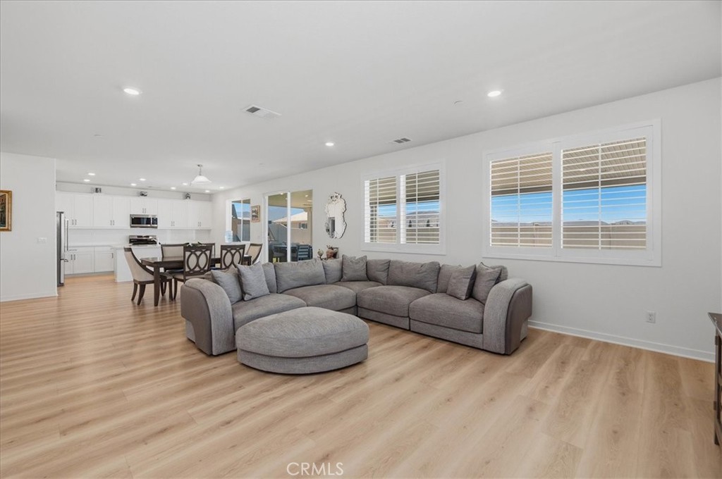 4208 Oak