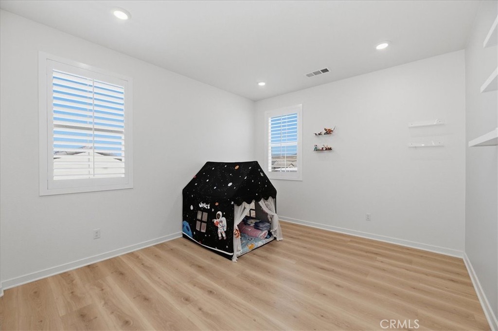 4208 Oak