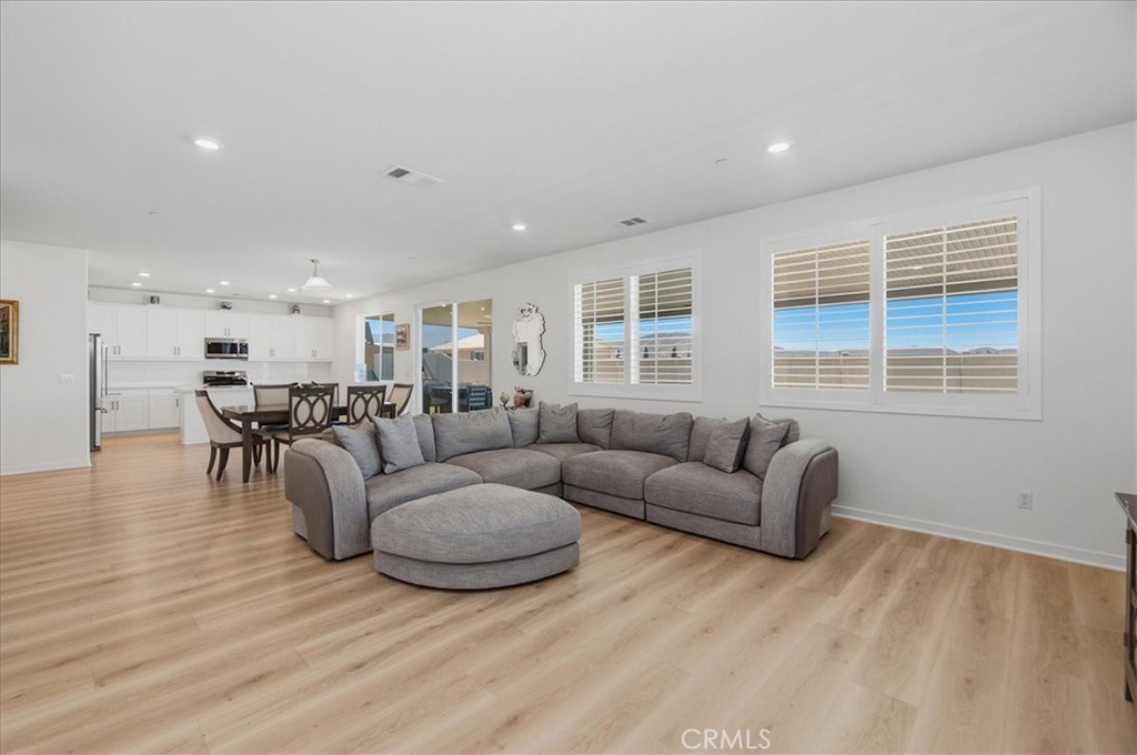 4208 Oak