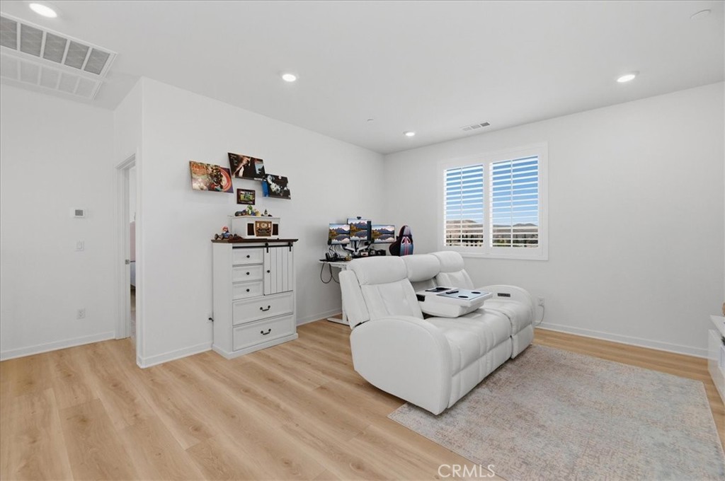 4208 Oak
