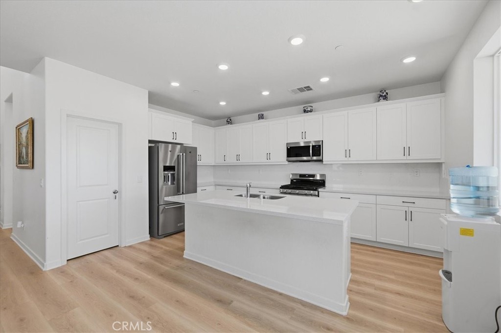 4208 Oak