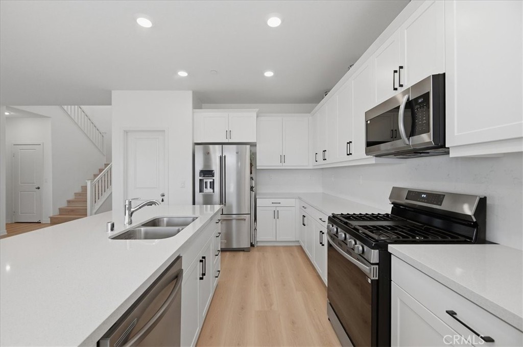 4208 Oak