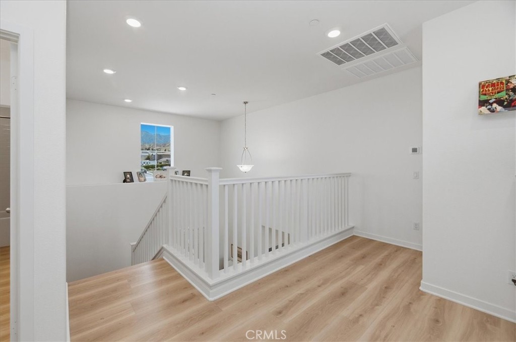 4208 Oak