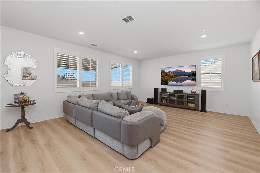 4208 Oak