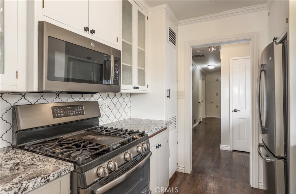 1427 Elizabeth Crest