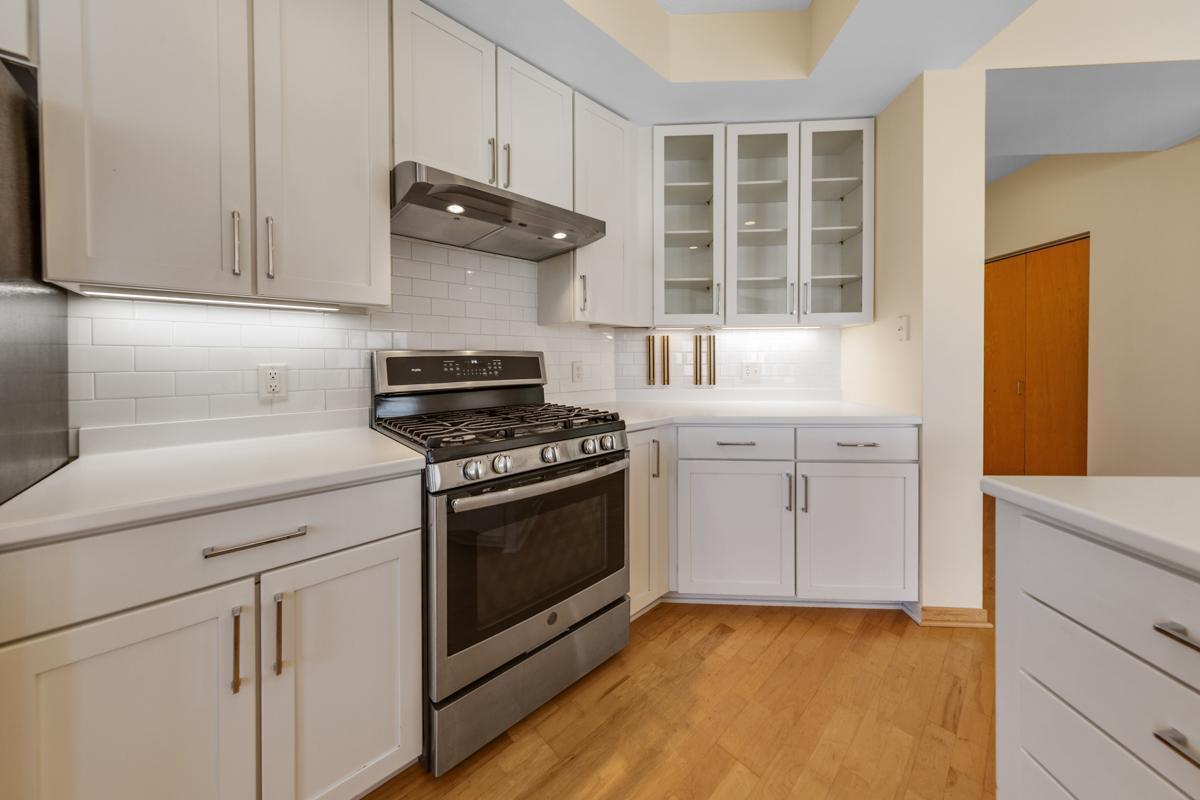 825 Berry Street Unit: 411
