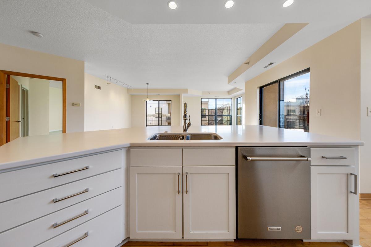 825 Berry Street Unit: 411