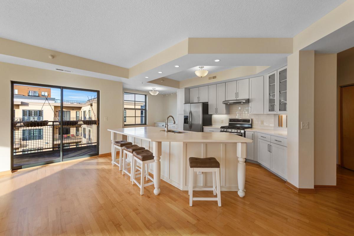 825 Berry Street Unit: 411