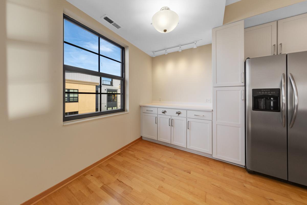 825 Berry Street Unit: 411