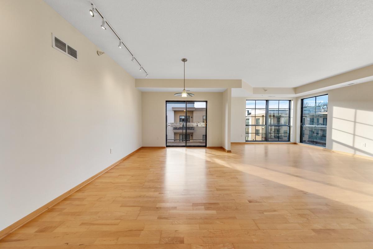 825 Berry Street Unit: 411