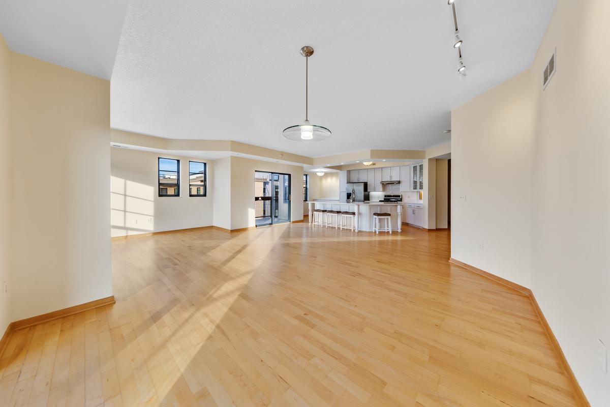 825 Berry Street Unit: 411