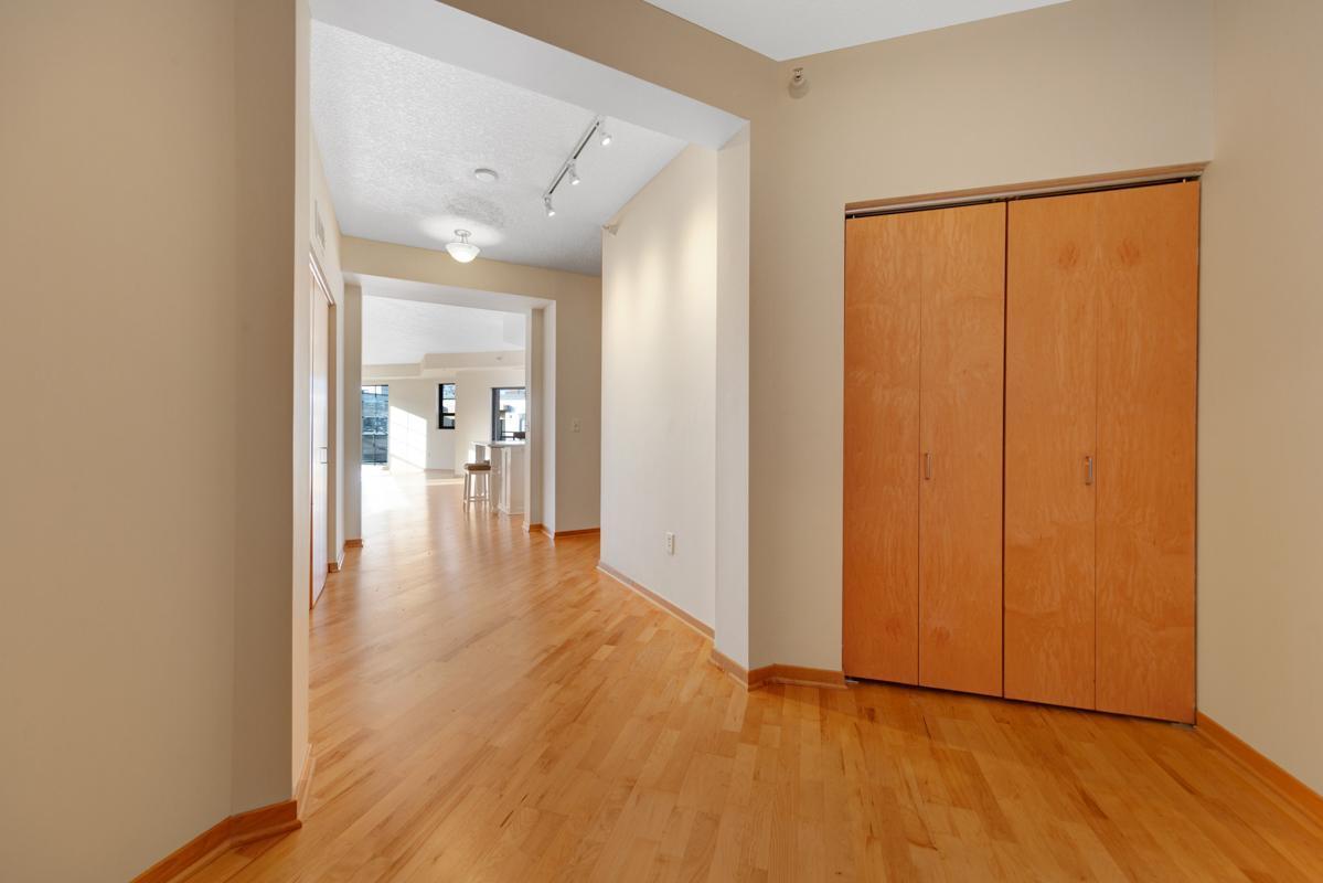 825 Berry Street Unit: 411