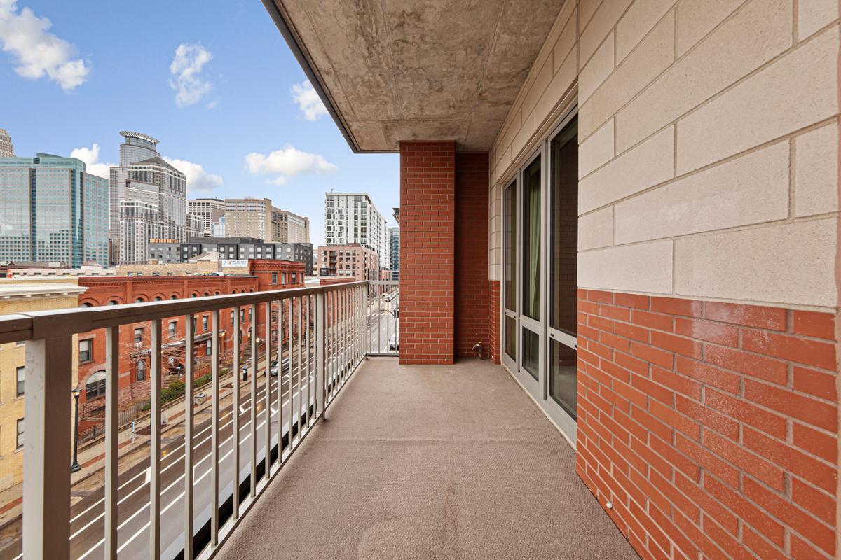 929 Portland Avenue Unit: 406