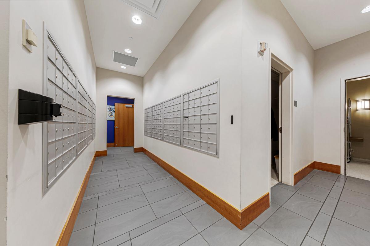 929 Portland Avenue Unit: 406