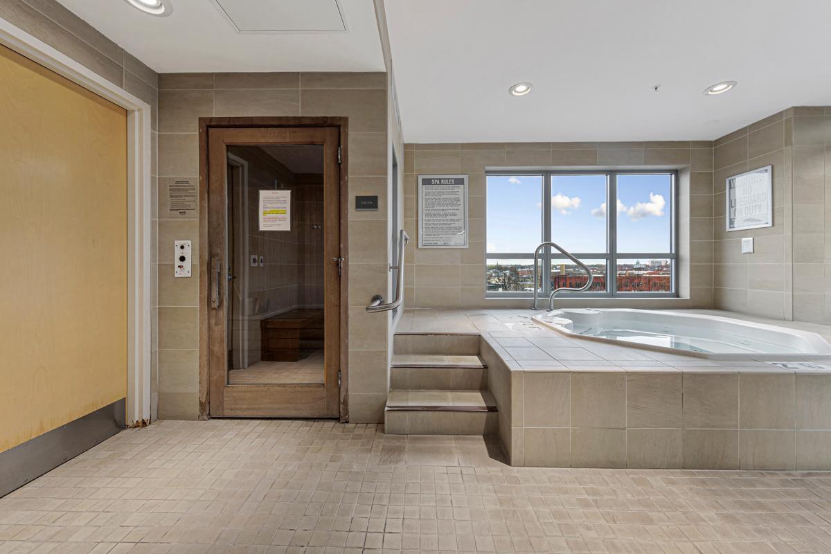 929 Portland Avenue Unit: 406