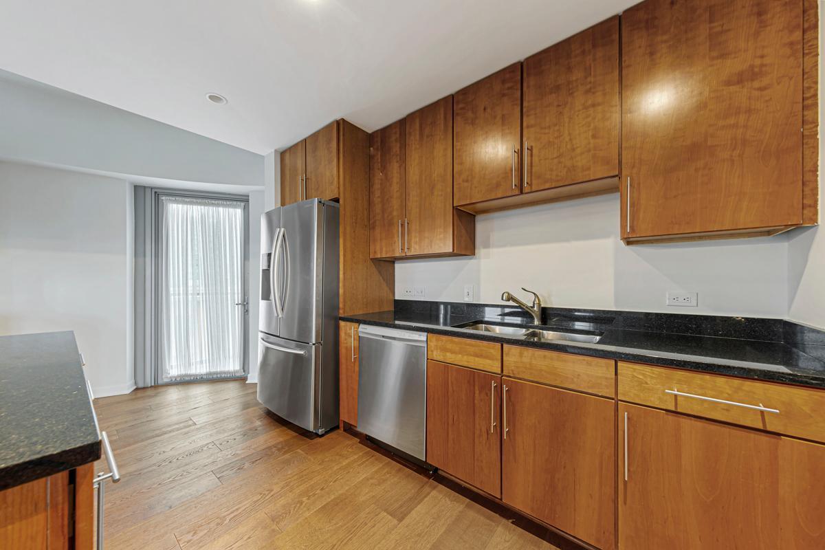 929 Portland Avenue Unit: 406