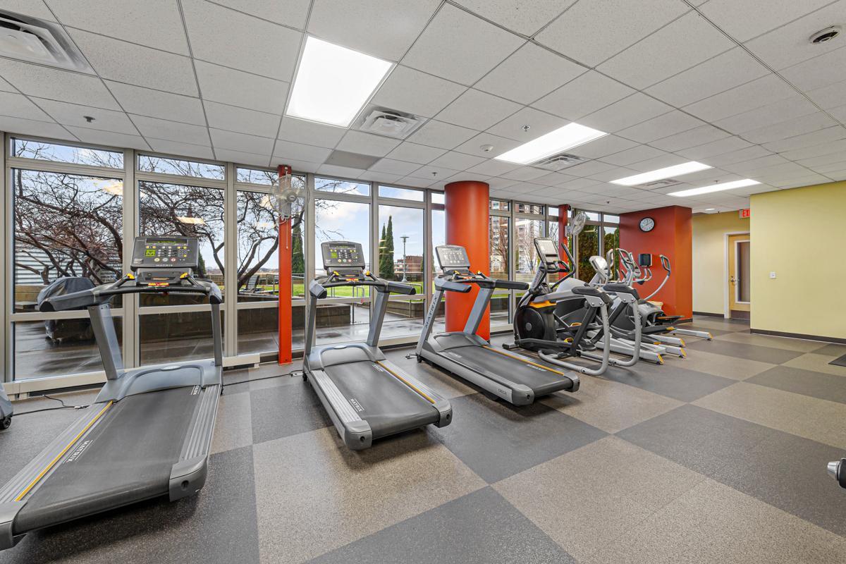 929 Portland Avenue Unit: 406