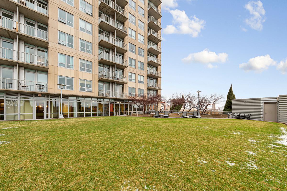 929 Portland Avenue Unit: 406